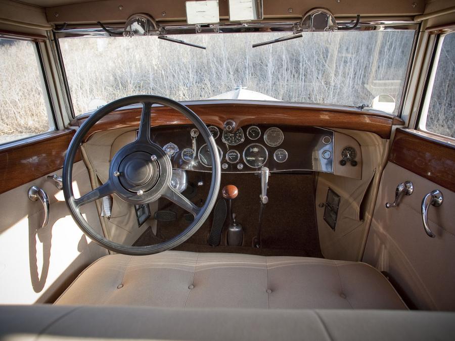  Duesenberg J232/2261 Arlington Sedan LWB by Derham 1930 года  (фото 12 из 13)